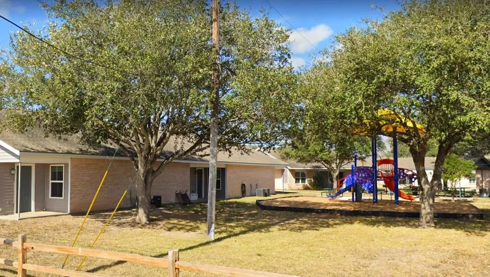201 Springfield Rd San Diego, TX 78384