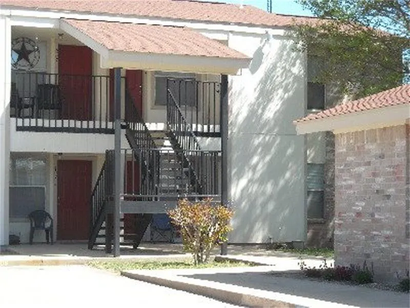403 Mesquite Menard, TX 76859
