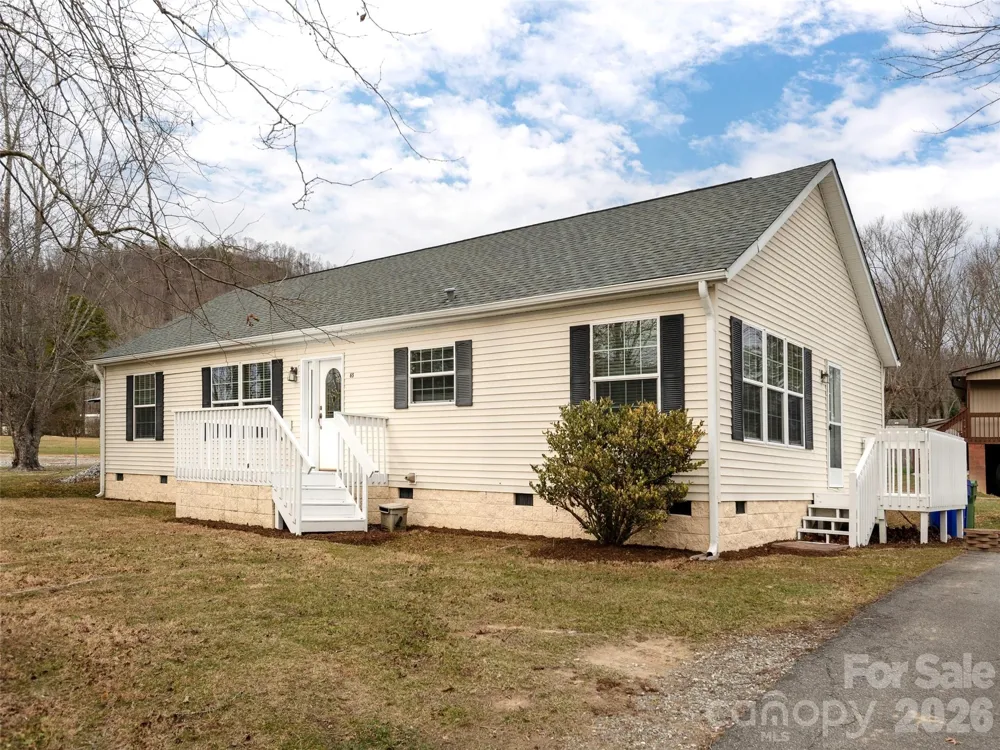 65 Philips Court Fletcher, NC 28732