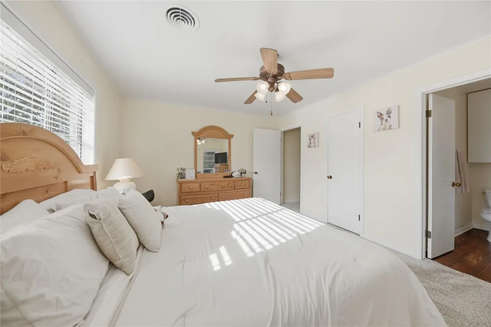 505 Live Oak Street Round Top, TX 78954