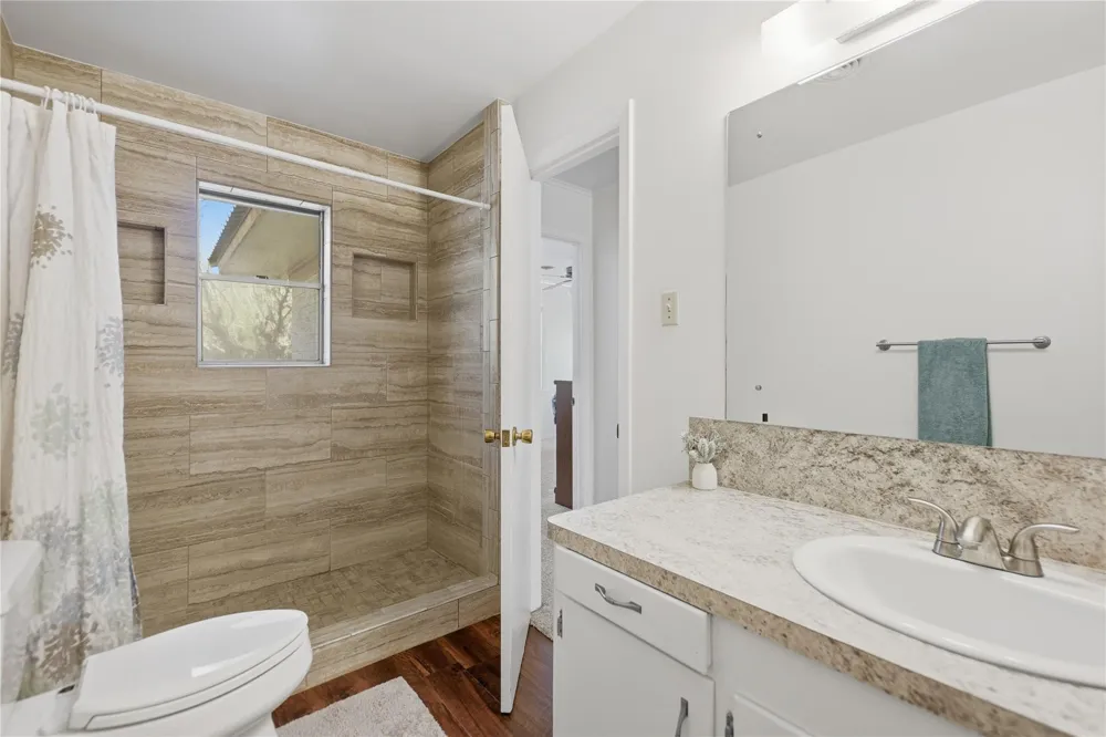 505 Live Oak Street Round Top, TX 78954