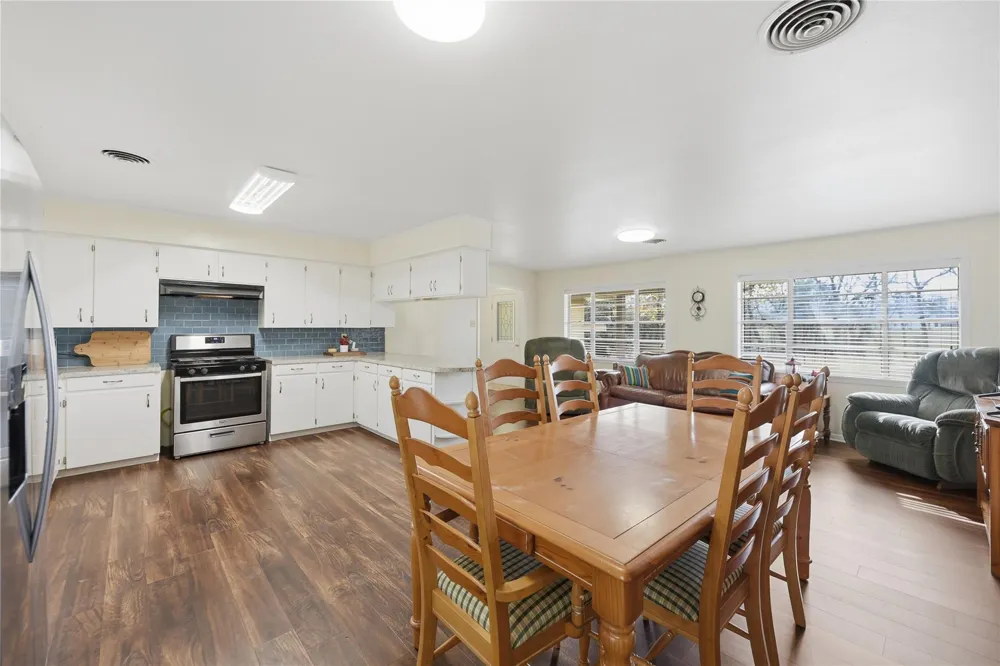 505 Live Oak Street Round Top, TX 78954