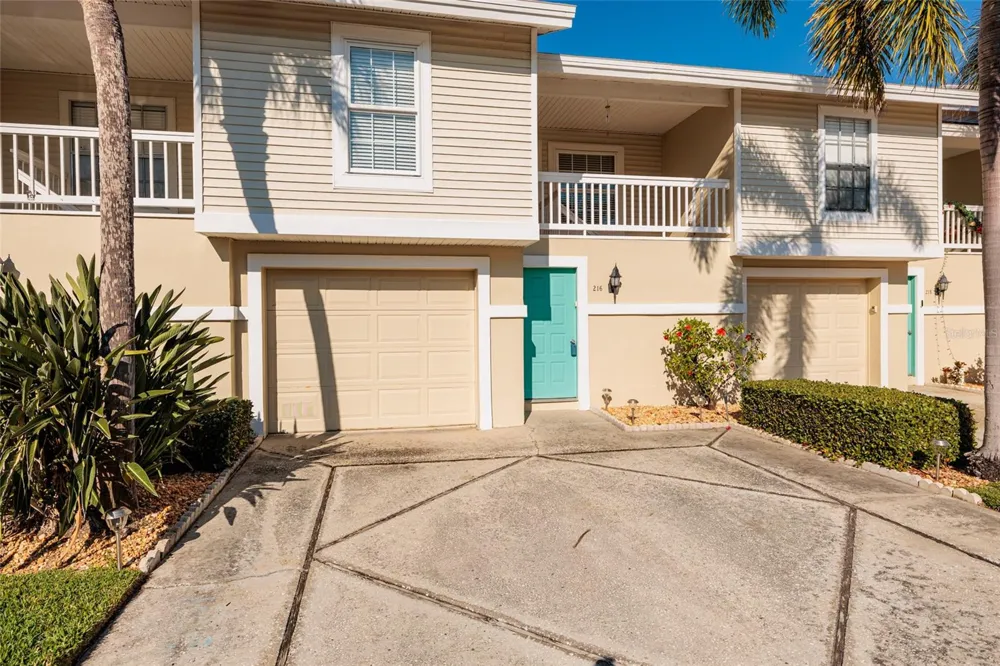 216 SUN VISTA CT S Treasure Island, FL 33706