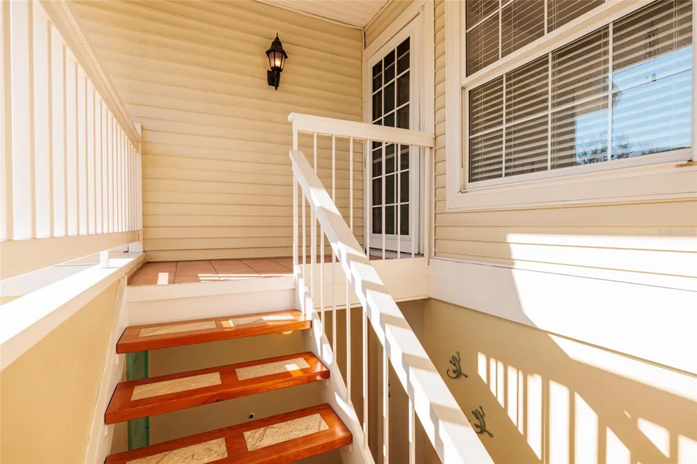 216 SUN VISTA CT S Treasure Island, FL 33706