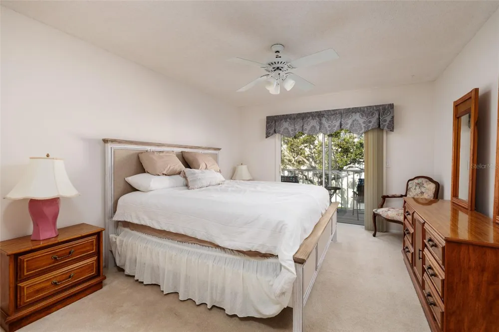 216 SUN VISTA CT S Treasure Island, FL 33706