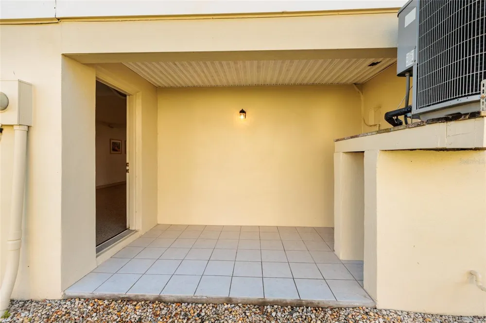 216 SUN VISTA CT S Treasure Island, FL 33706