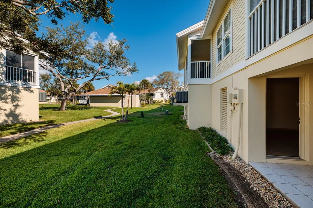 216 SUN VISTA CT S Treasure Island, FL 33706