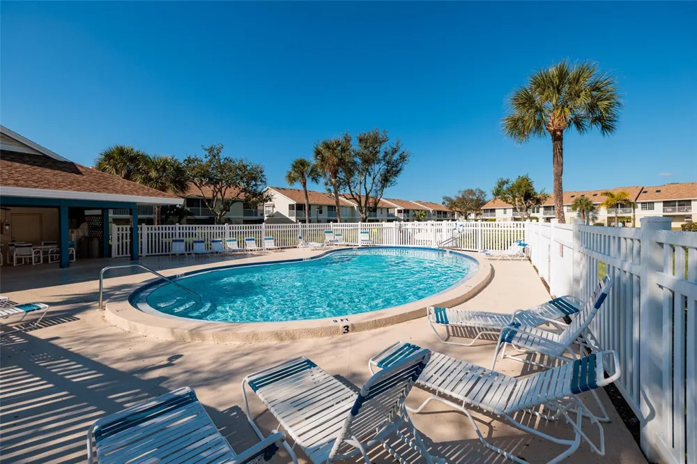 216 SUN VISTA CT S Treasure Island, FL 33706
