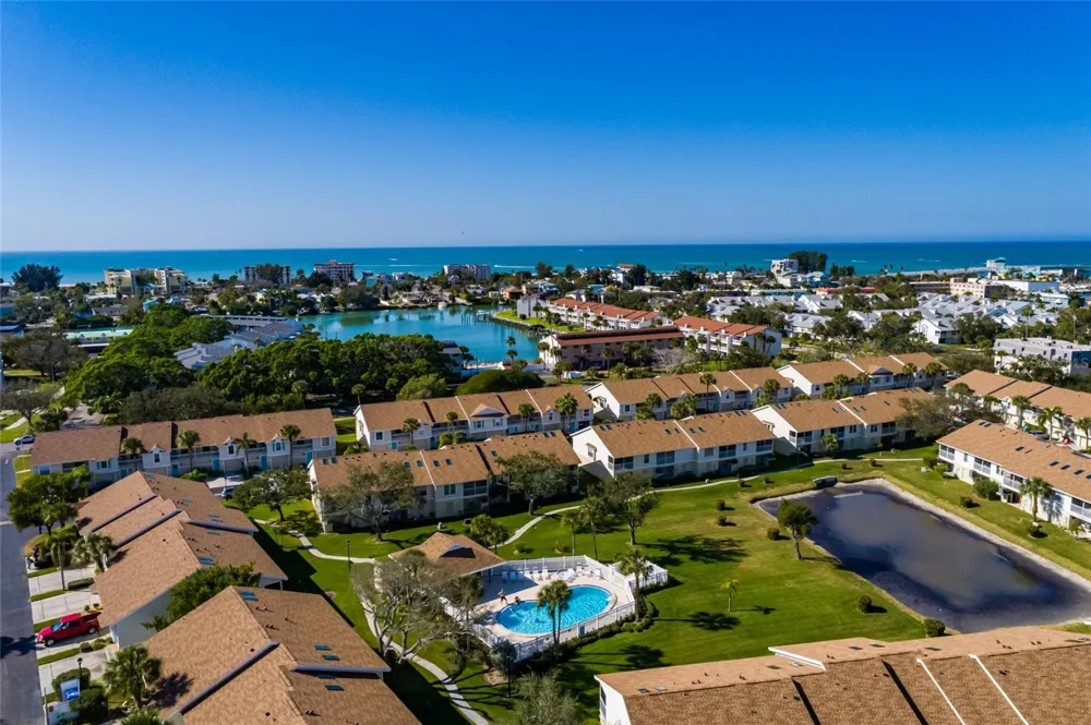 216 SUN VISTA CT S Treasure Island, FL 33706
