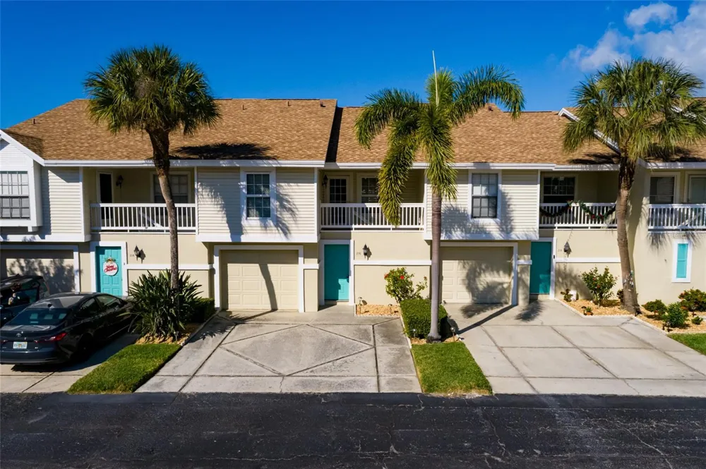 216 SUN VISTA CT S Treasure Island, FL 33706