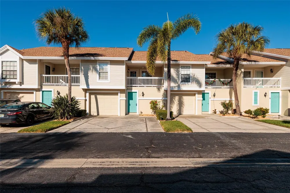 216 SUN VISTA CT S Treasure Island, FL 33706