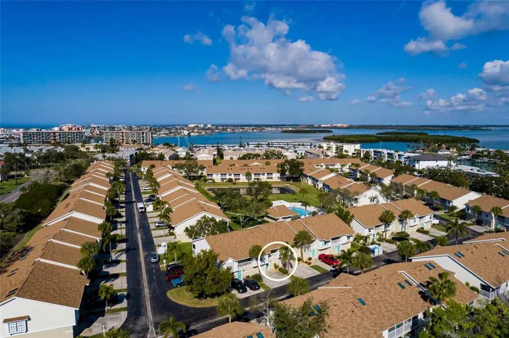 216 SUN VISTA CT S Treasure Island, FL 33706