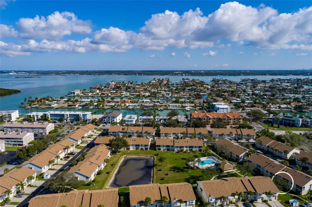216 SUN VISTA CT S Treasure Island, FL 33706