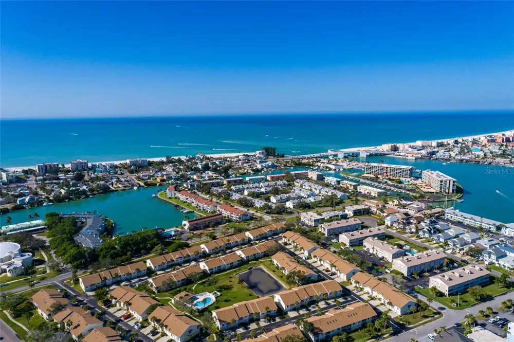 216 SUN VISTA CT S Treasure Island, FL 33706