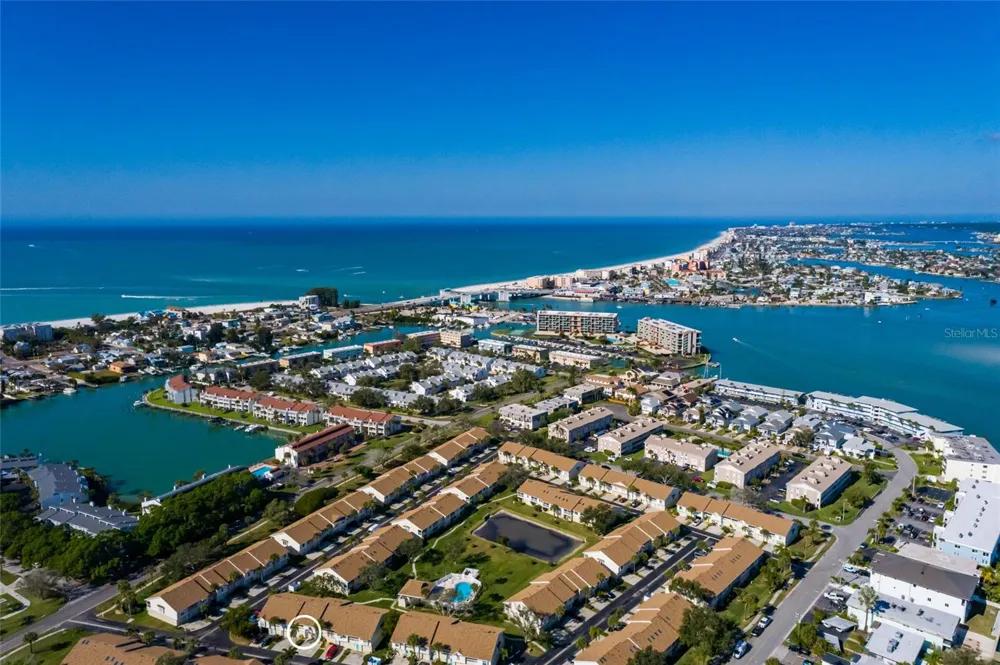 216 SUN VISTA CT S Treasure Island, FL 33706