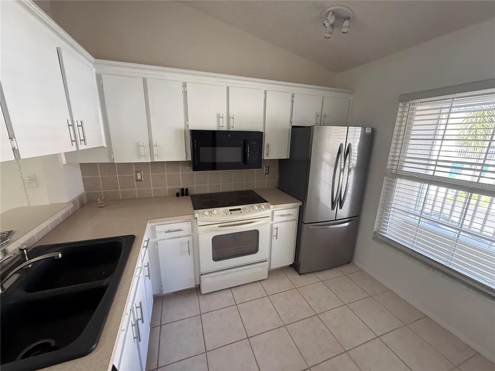 216 SUN VISTA CT S Treasure Island, FL 33706