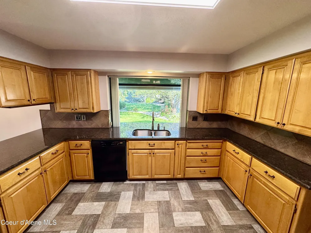 1563 W WOODLAWN DRIVE Hayden, ID 83835
