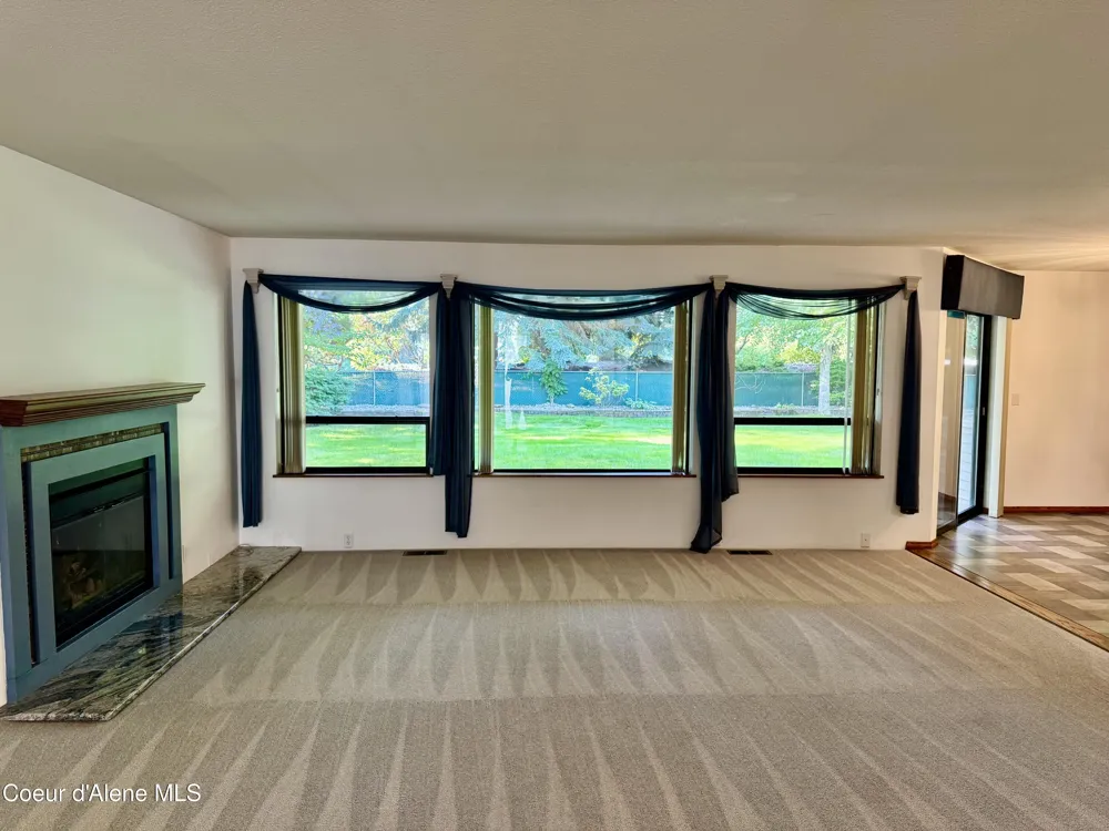 1563 W WOODLAWN DRIVE Hayden, ID 83835