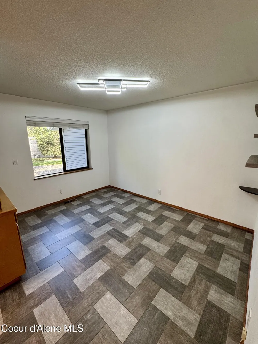 1563 W WOODLAWN DRIVE Hayden, ID 83835