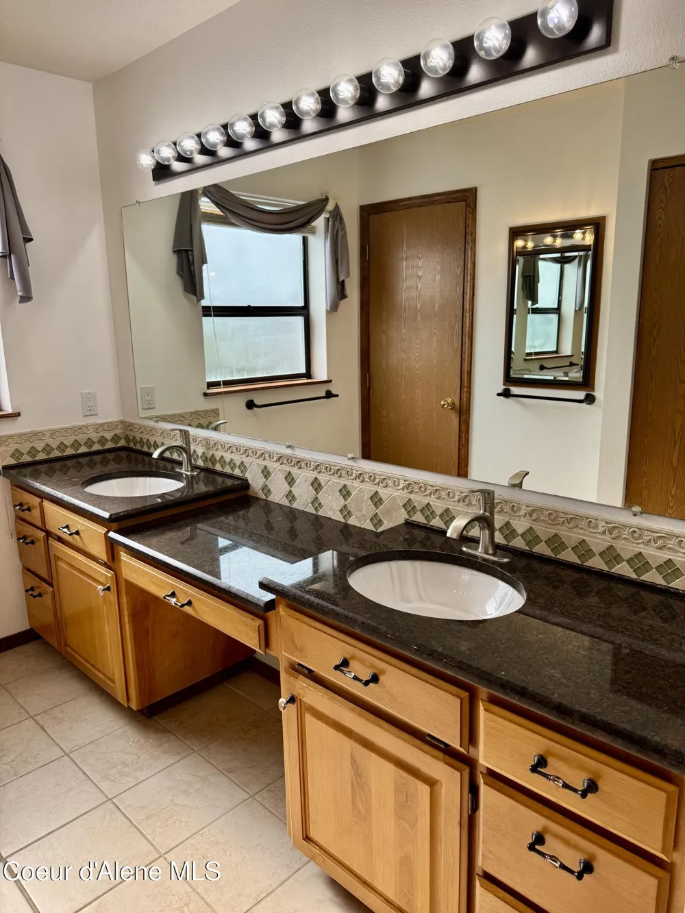 1563 W WOODLAWN DRIVE Hayden, ID 83835
