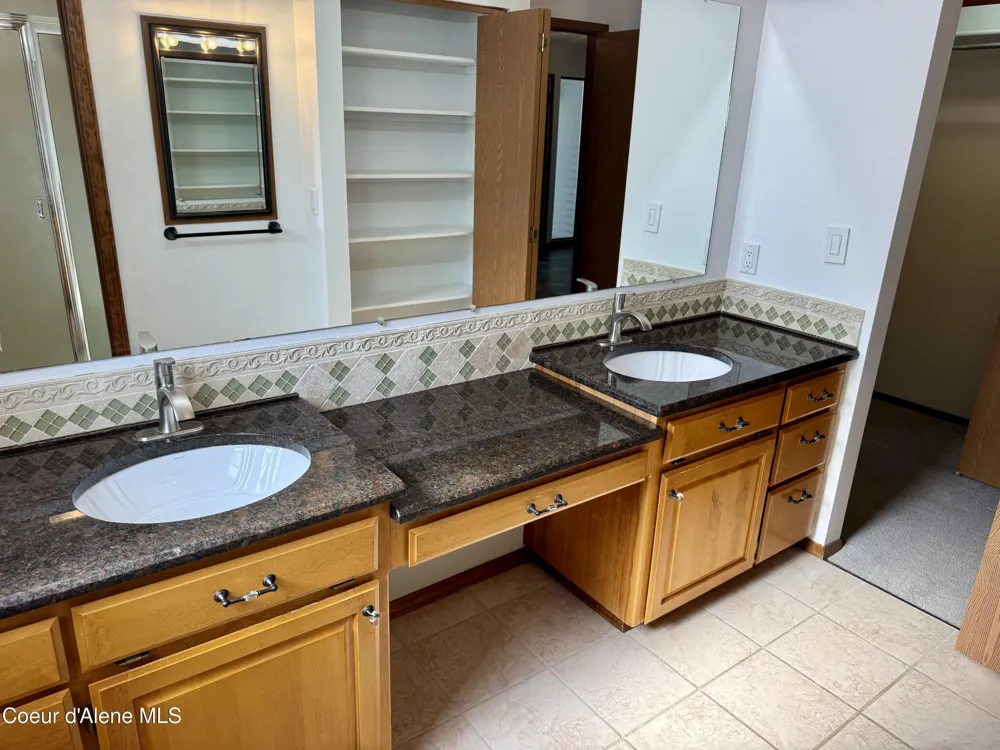 1563 W WOODLAWN DRIVE Hayden, ID 83835