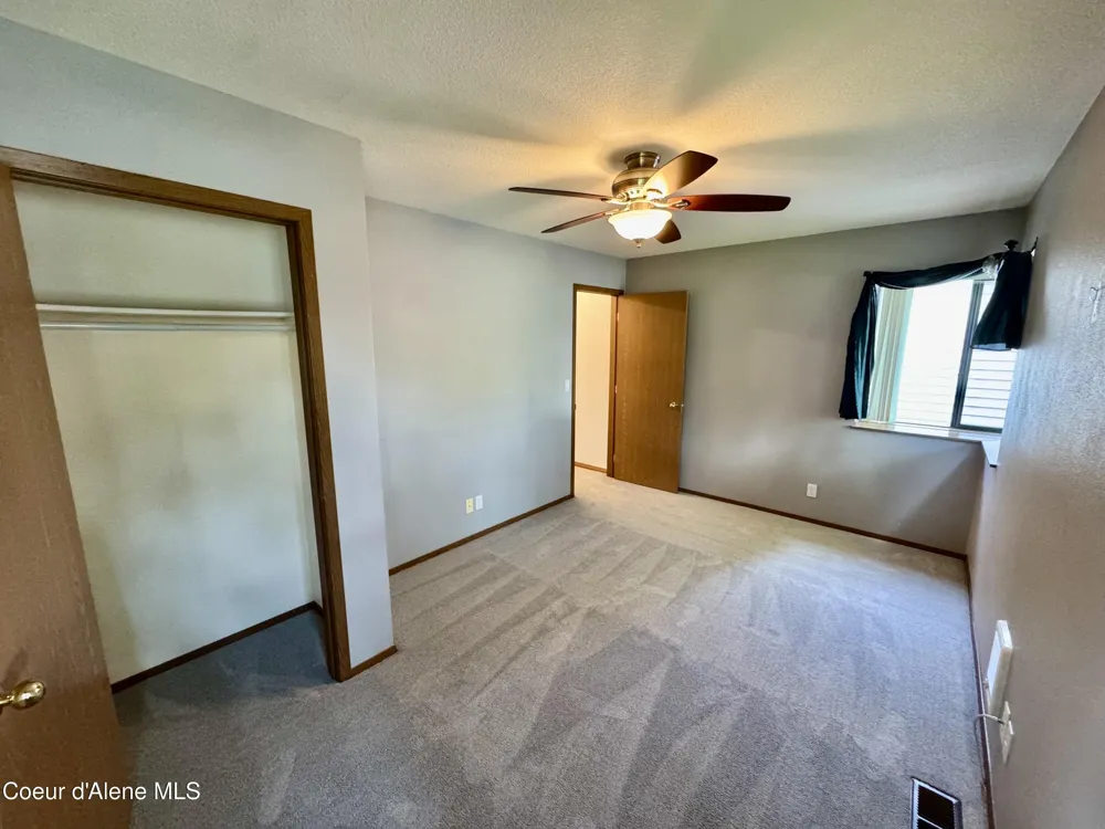 1563 W WOODLAWN DRIVE Hayden, ID 83835
