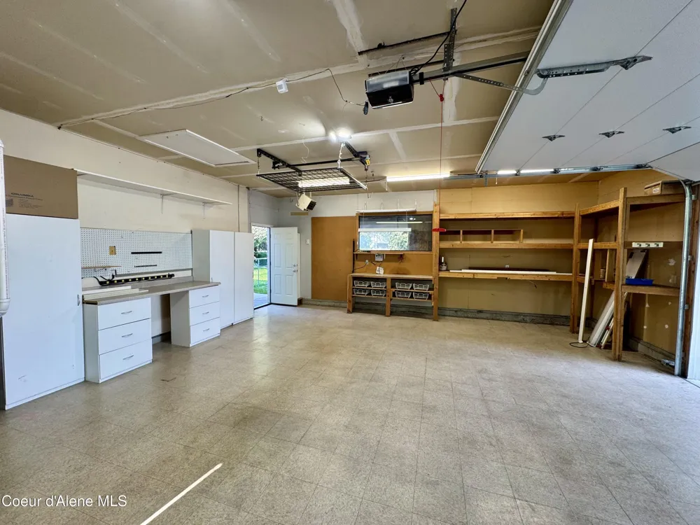 1563 W WOODLAWN DRIVE Hayden, ID 83835