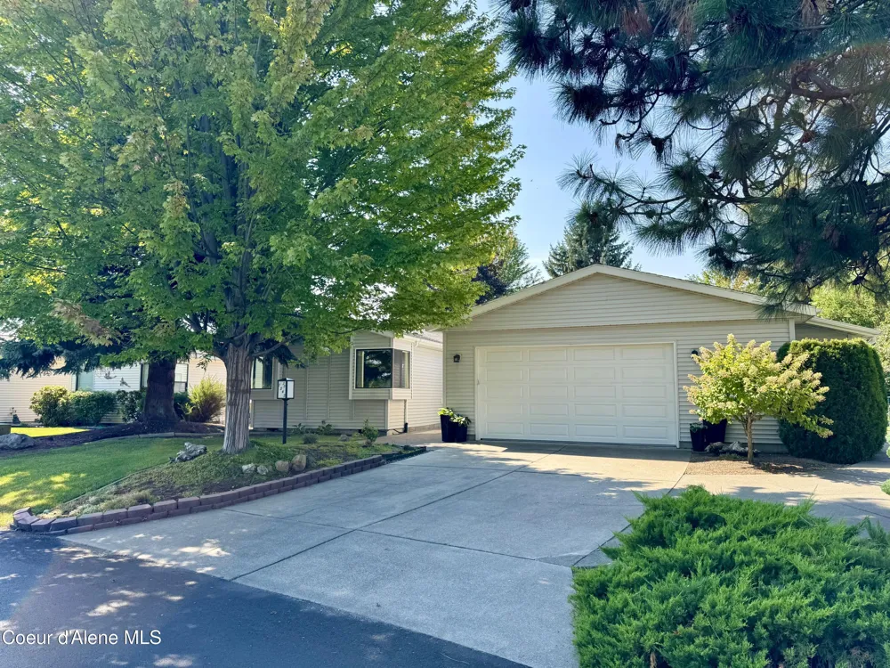 1563 W WOODLAWN DRIVE Hayden, ID 83835