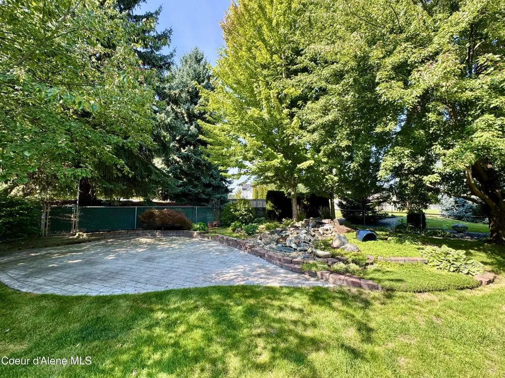 1563 W WOODLAWN DRIVE Hayden, ID 83835