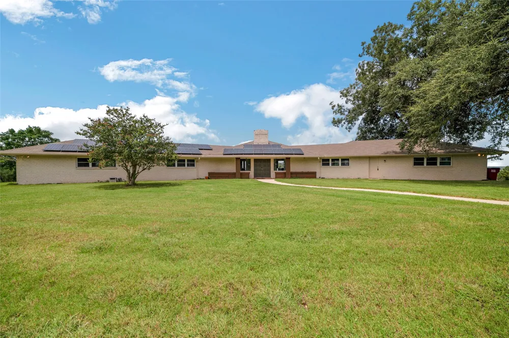 520 Double Eagle Ranch Drive Cedar Creek, TX 78612