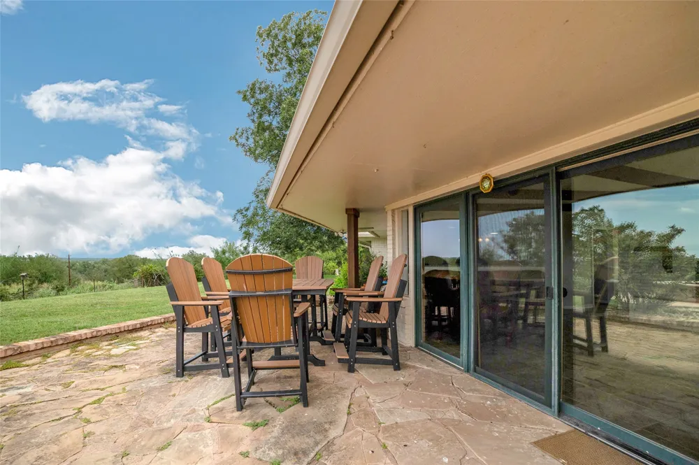 520 Double Eagle Ranch Drive Cedar Creek, TX 78612