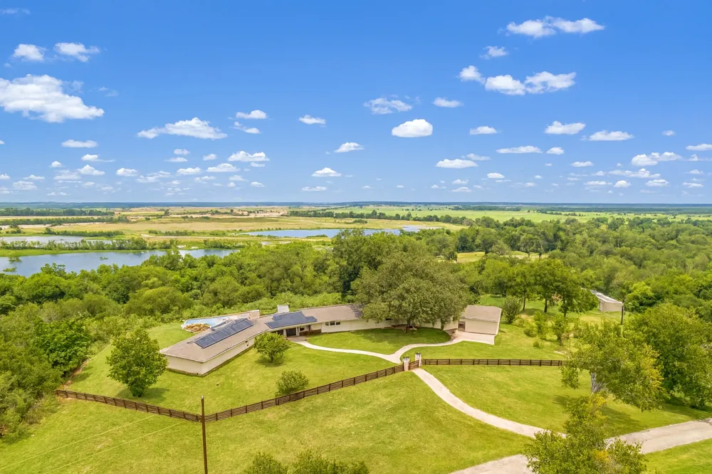 520 Double Eagle Ranch Drive Cedar Creek, TX 78612