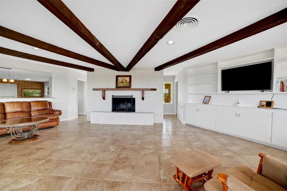 520 Double Eagle Ranch Drive Cedar Creek, TX 78612
