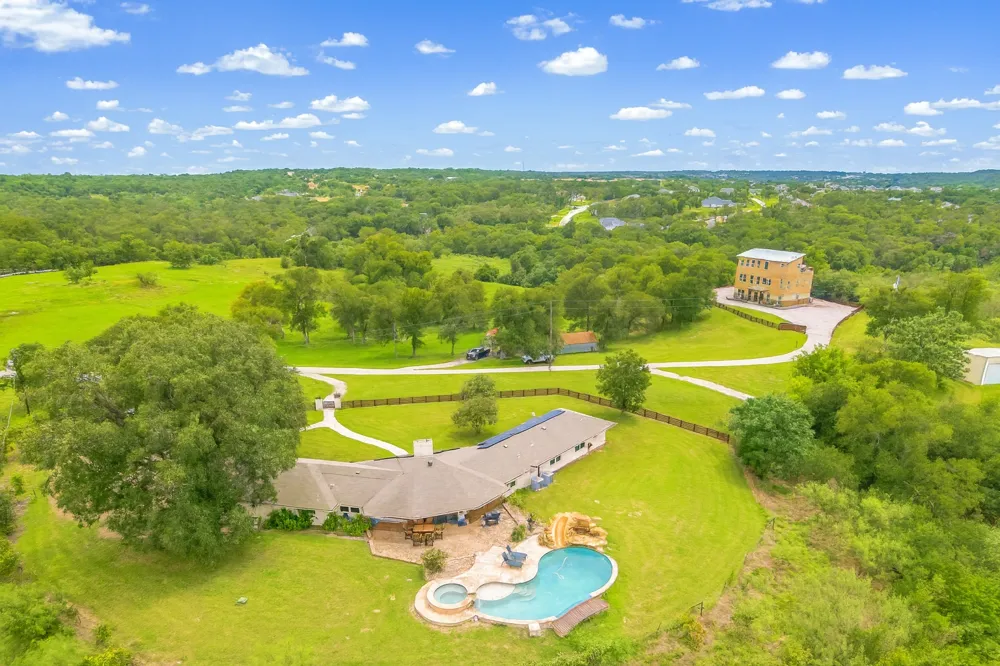 520 Double Eagle Ranch Drive Cedar Creek, TX 78612