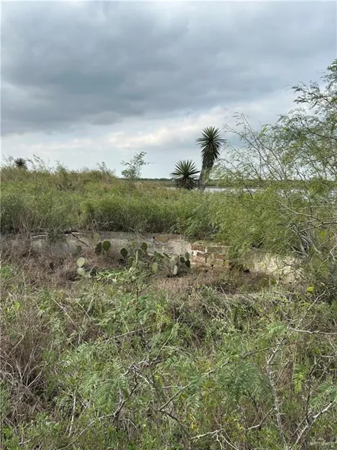 Tract 1 Fernando East Road