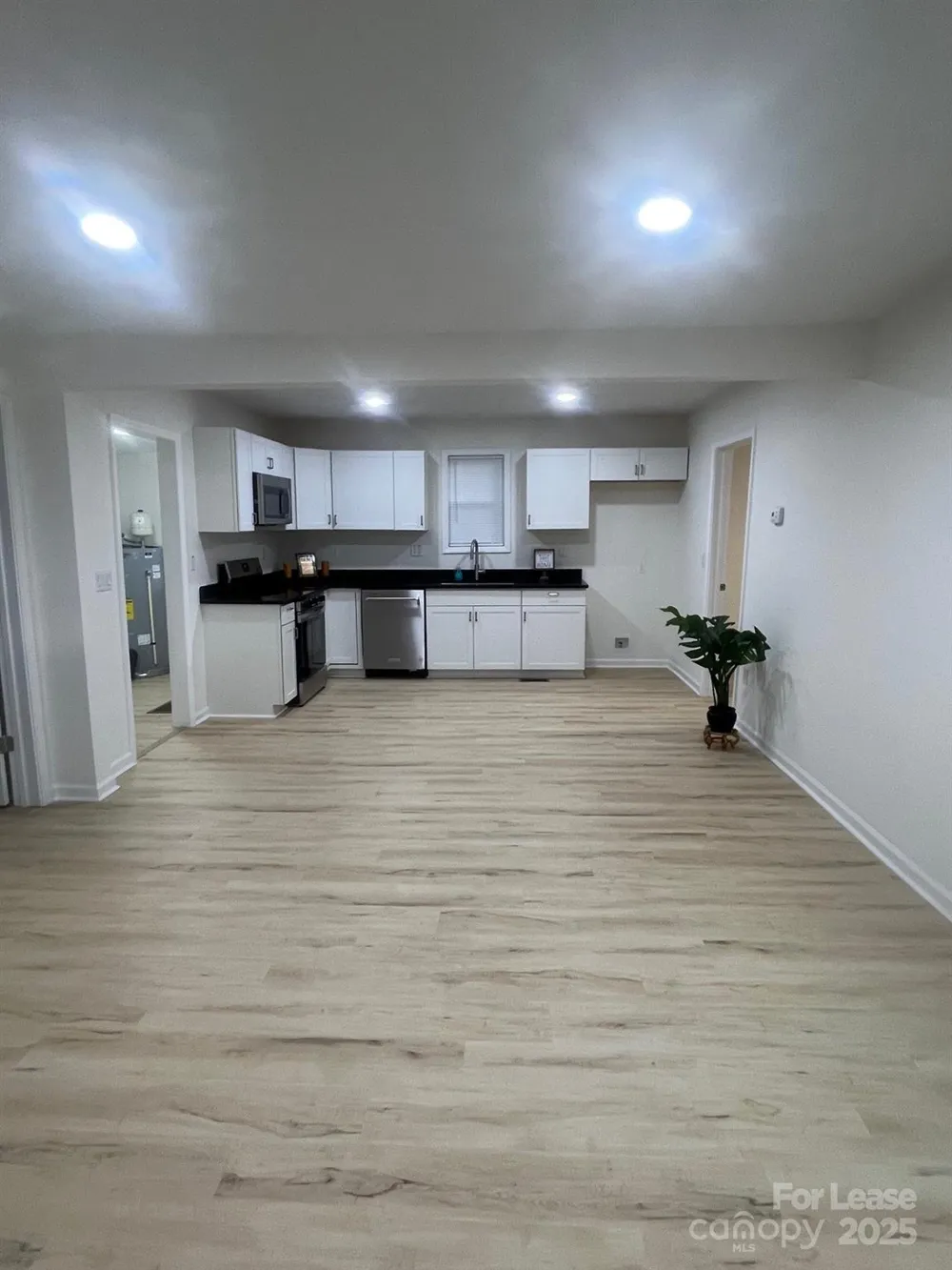 39 E White Street Chester, SC 29706