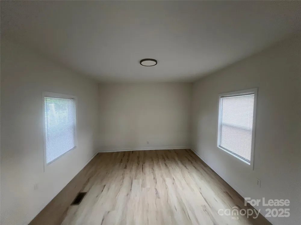 39 E White Street Chester, SC 29706