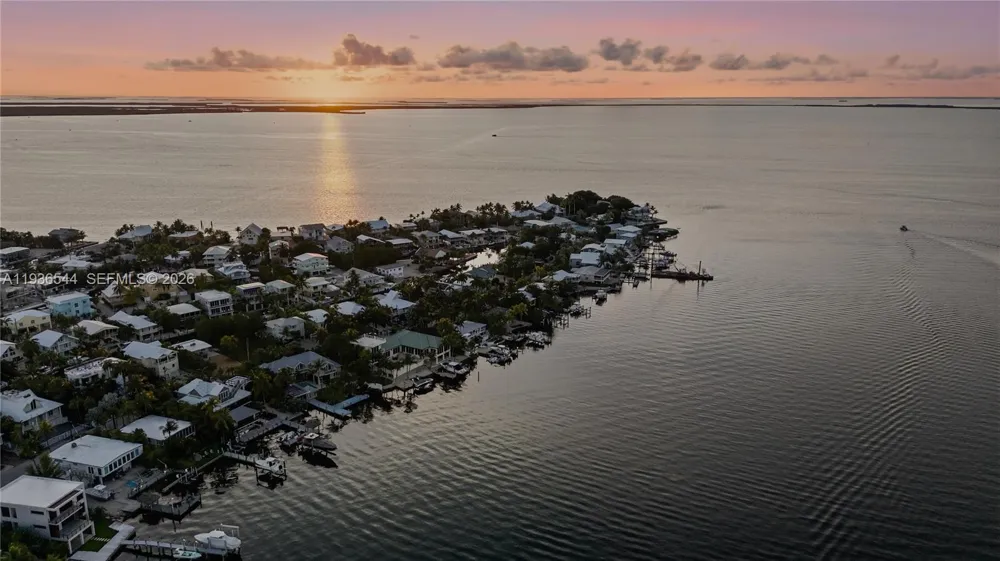 16 North Dr Key Largo, FL 33037