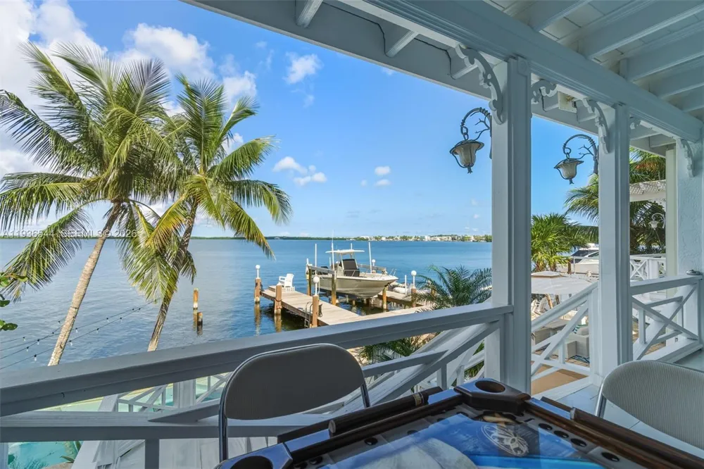 16 North Dr Key Largo, FL 33037