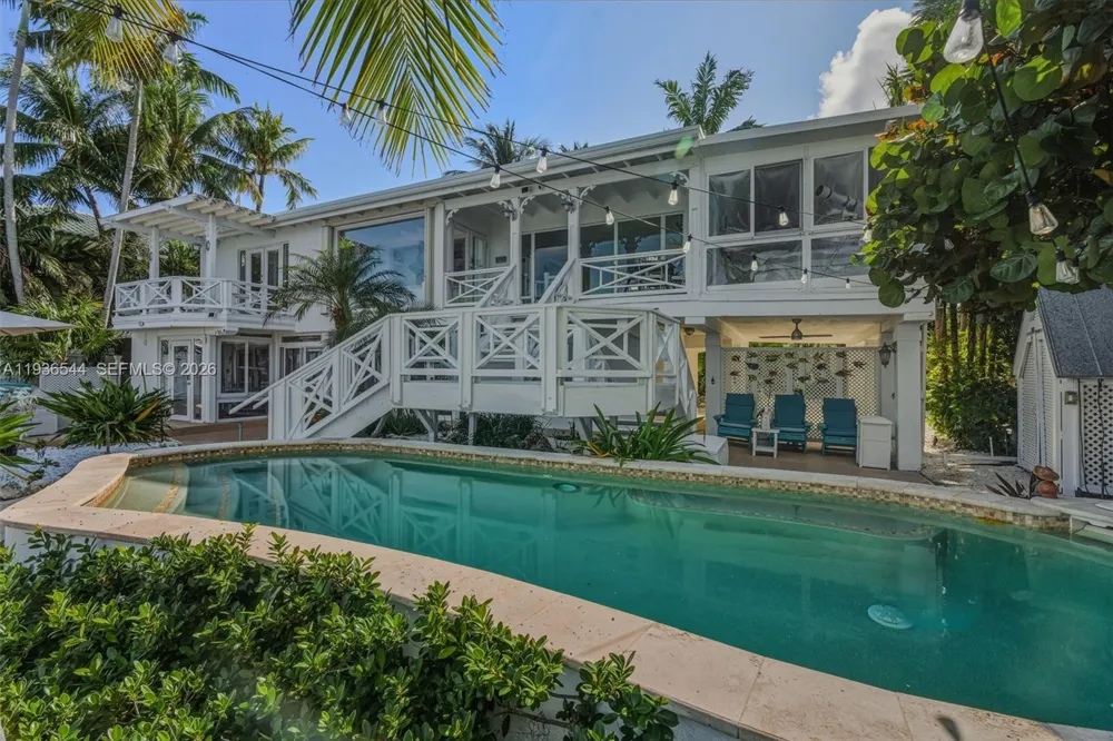 16 North Dr Key Largo, FL 33037