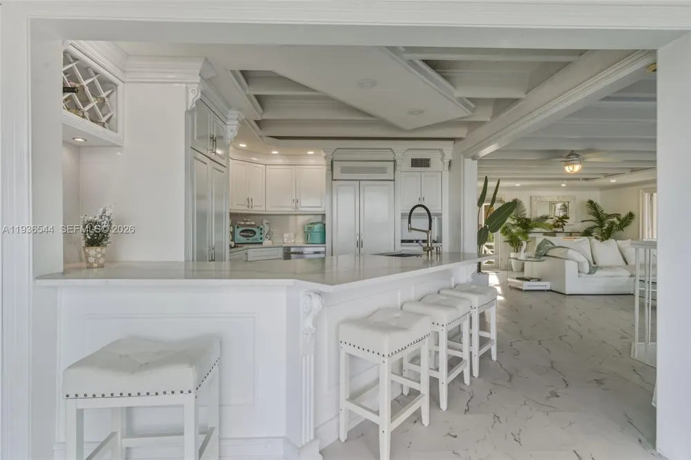 16 North Dr Key Largo, FL 33037