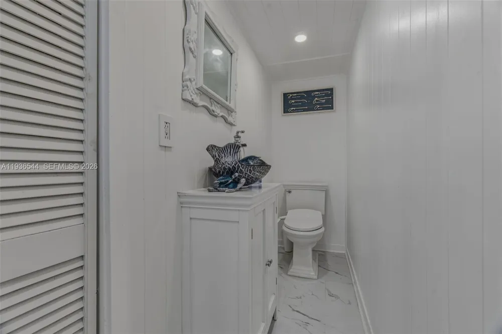 16 North Dr Key Largo, FL 33037