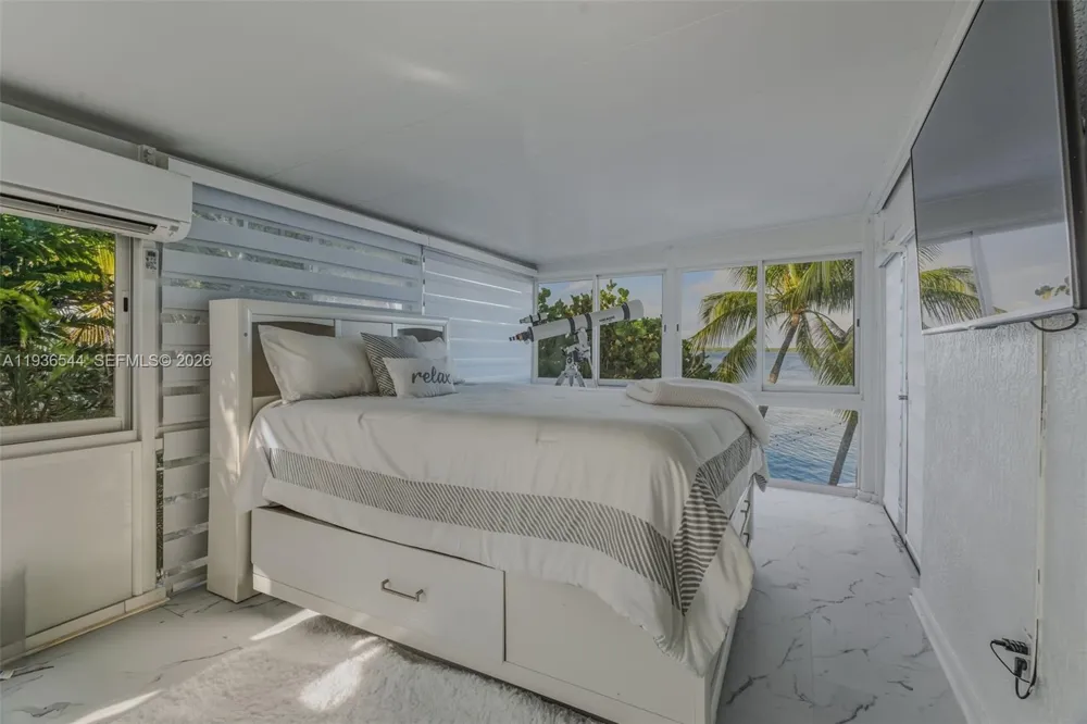16 North Dr Key Largo, FL 33037