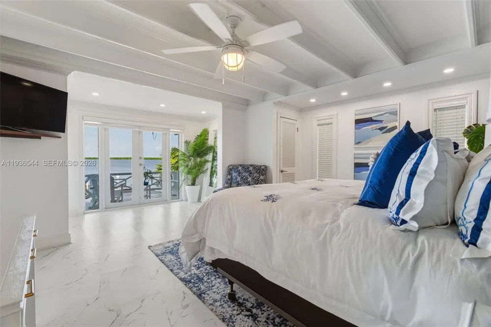 16 North Dr Key Largo, FL 33037
