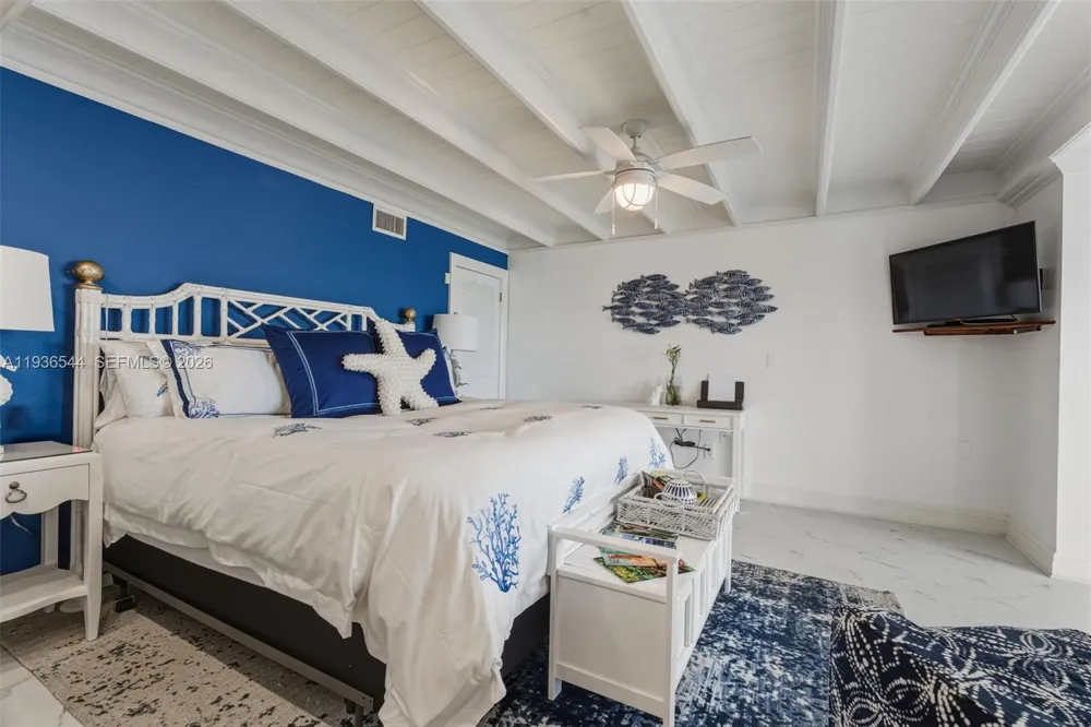 16 North Dr Key Largo, FL 33037