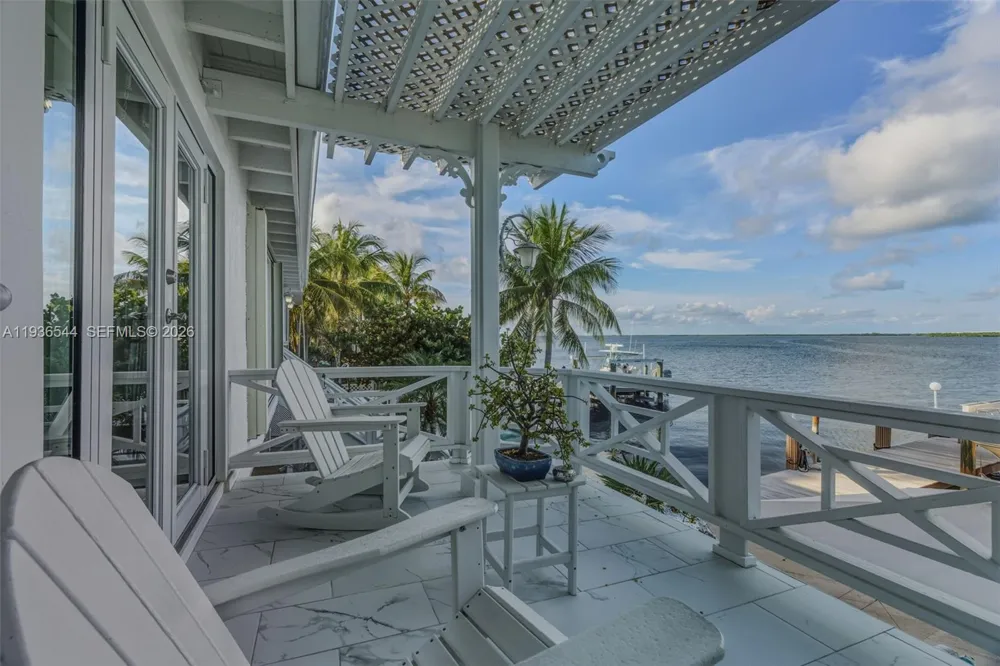 16 North Dr Key Largo, FL 33037