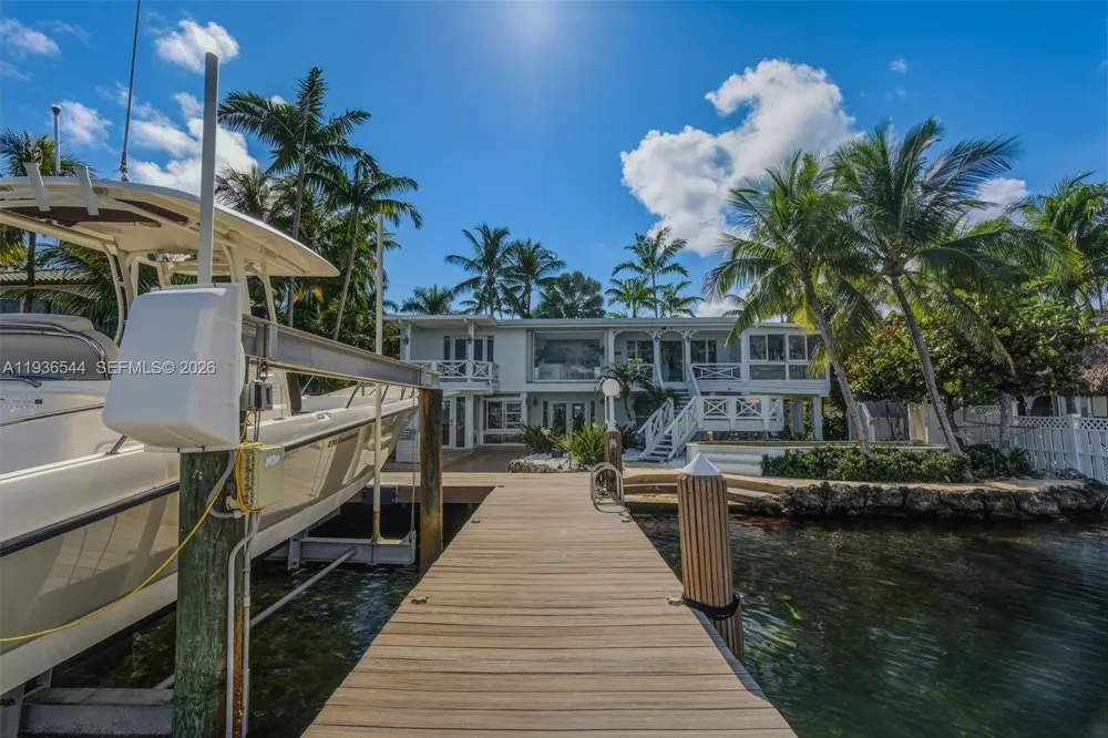 16 North Dr Key Largo, FL 33037