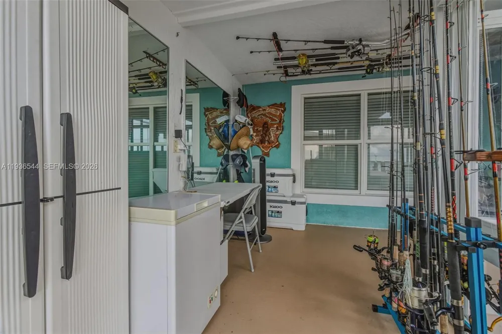16 North Dr Key Largo, FL 33037