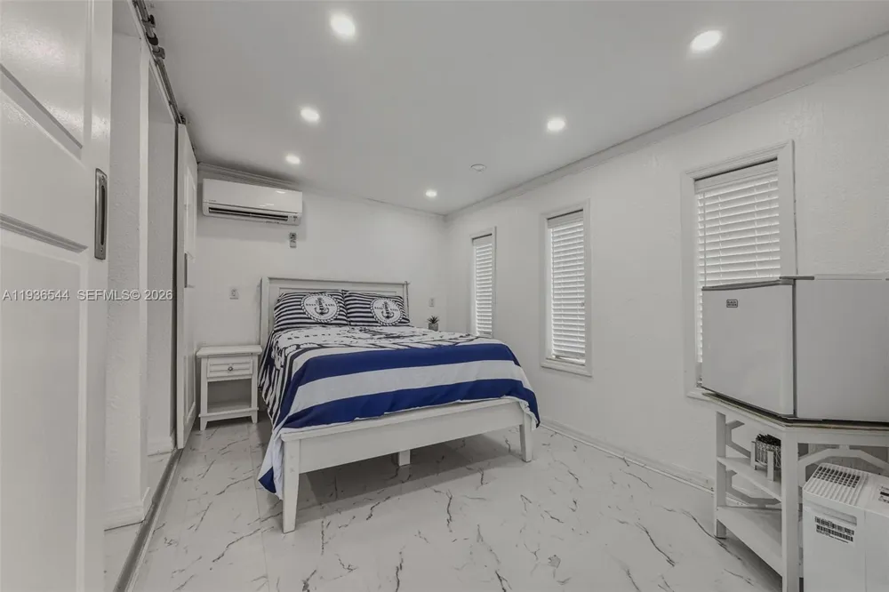 16 North Dr Key Largo, FL 33037