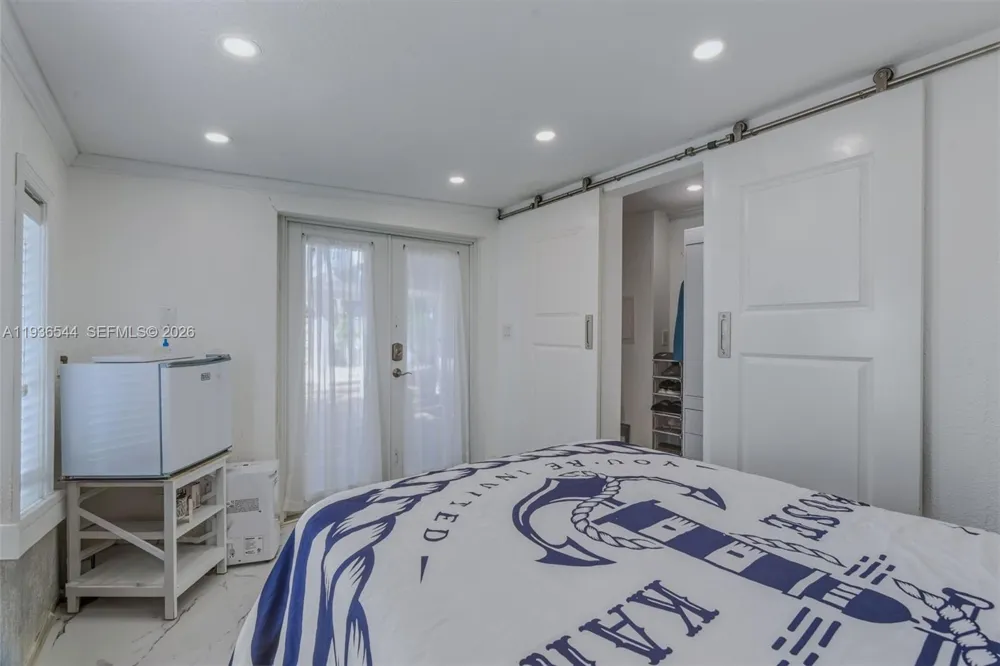 16 North Dr Key Largo, FL 33037